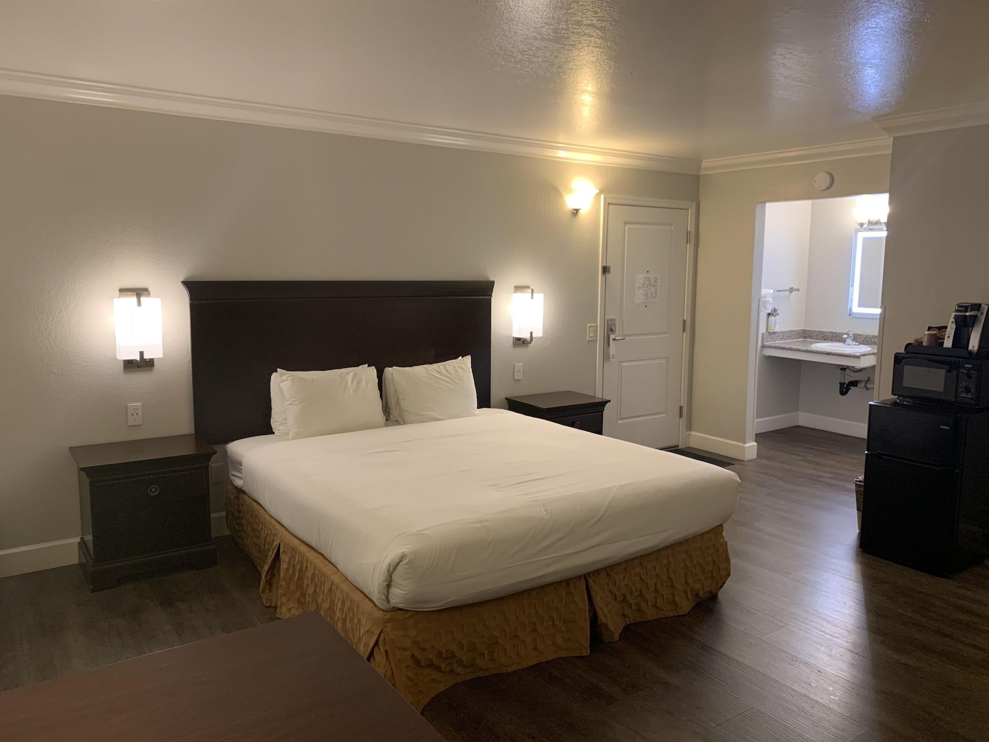 Stargazer Inn And Suites Monterey Exterior foto